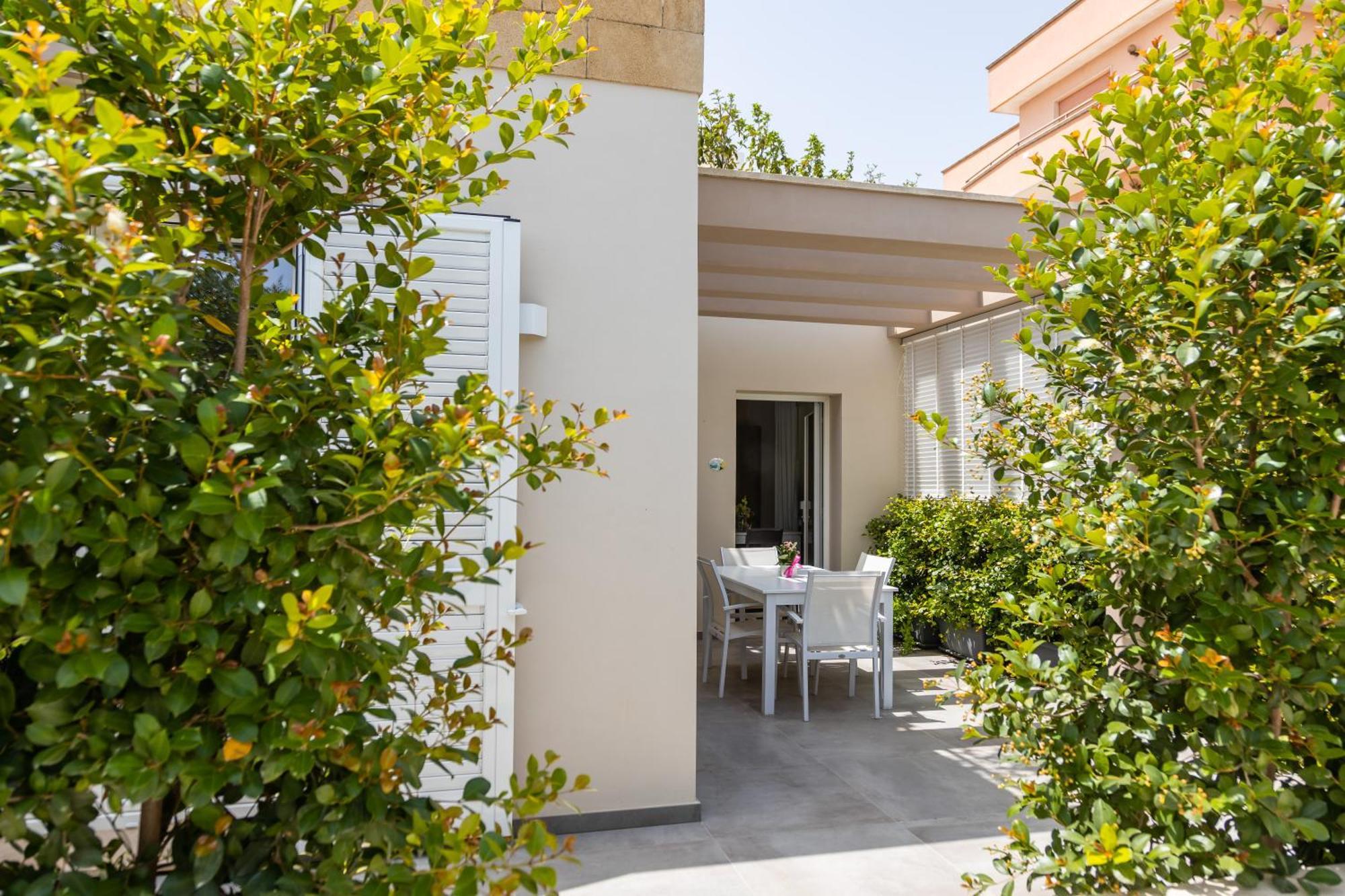 La Collina Di Montegrappa - Suites With Heated Private Pool - Suites With Shared Pool Тулье Номер фото