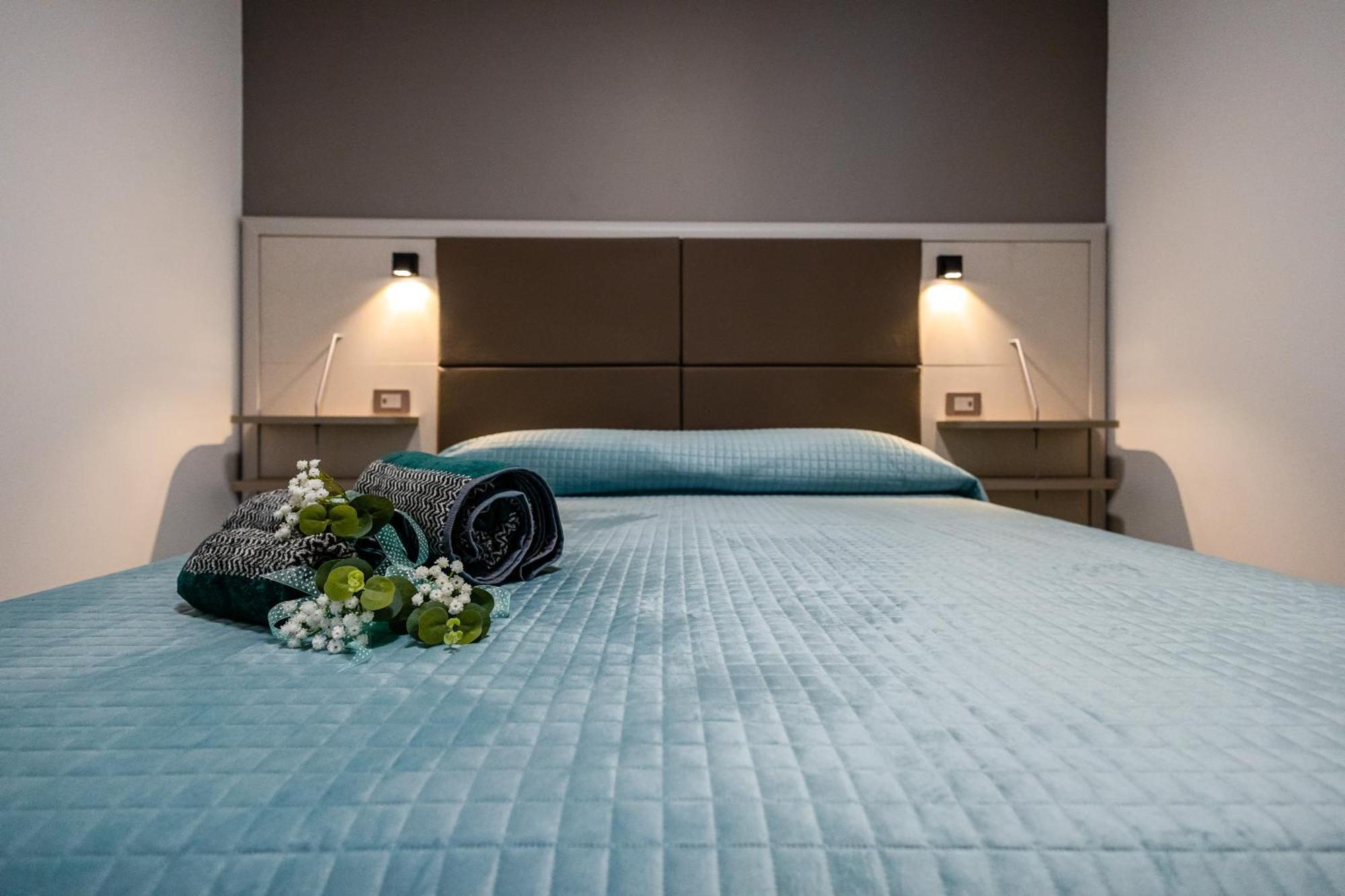 La Collina Di Montegrappa - Suites With Heated Private Pool - Suites With Shared Pool Тулье Экстерьер фото