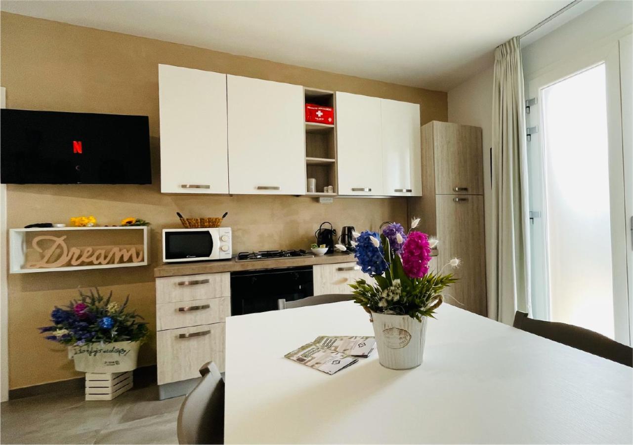 La Collina Di Montegrappa - Suites With Heated Private Pool - Suites With Shared Pool Тулье Экстерьер фото